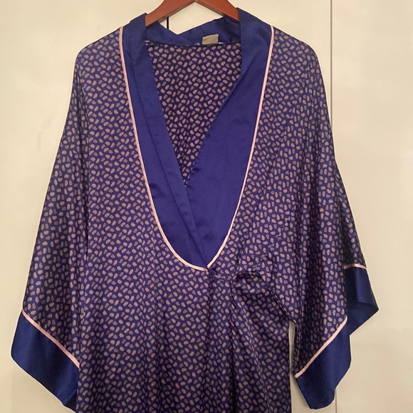 Natori | Intimates & Sleepwear | Vintage Natori Robe | Poshmark